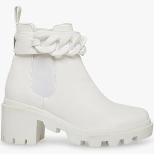 Steve Madden White Ankle Boots with Chunky Chain